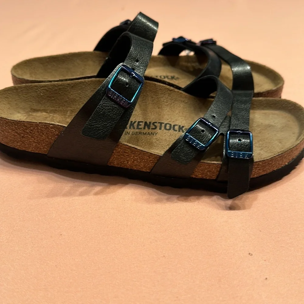 New Birkenstock Franca sandals. Black.  Size 38.